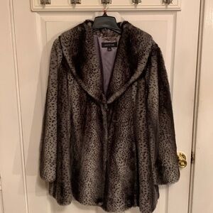 Jones New York Women’s Faux Fur Animal Print Jacket